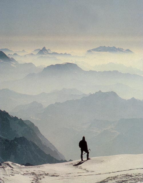 Panorama Alp z widokiem na Matterhorna i Monte Rosa.